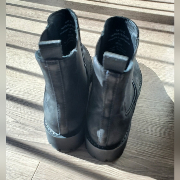 Chelsea boots - Picture 3 of 6